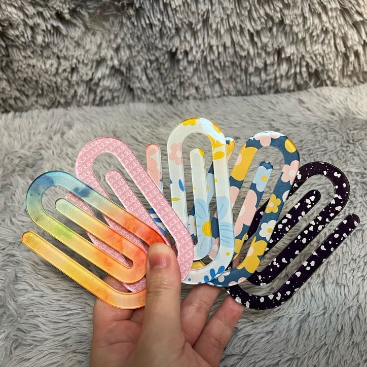 Jumbo Acrylic Paperclip Bookmark | Clear Acrylic Bookmark